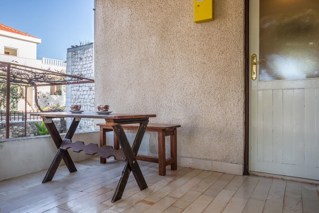Apartment Srecko Vinišće Zewnętrze zdjęcie