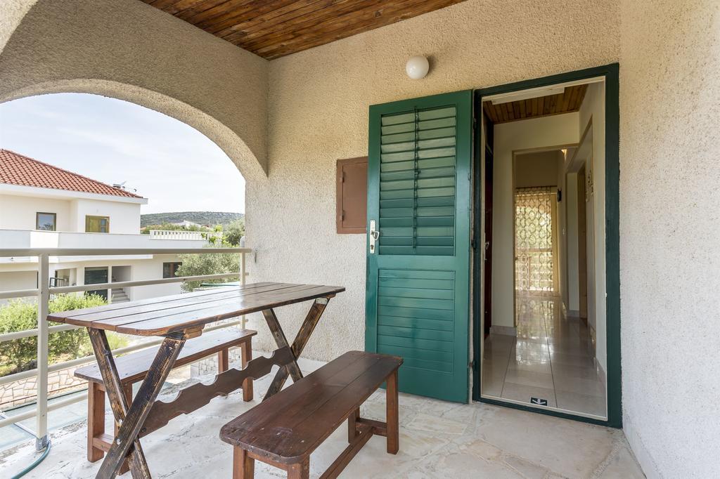 Apartment Srecko Vinišće Zewnętrze zdjęcie